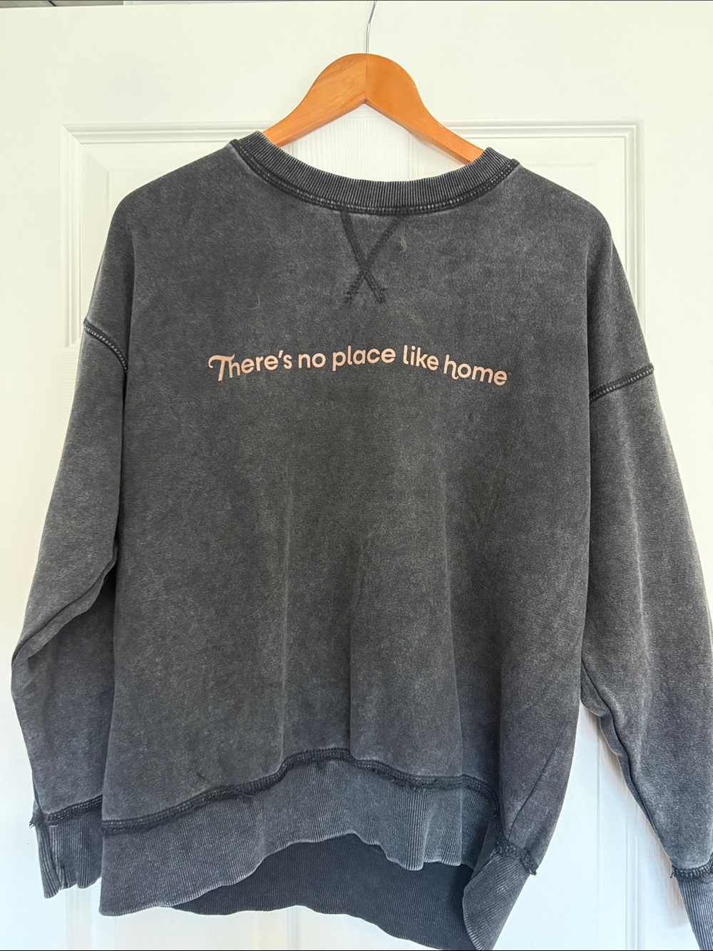 Oz sweatshirt Charcoal Washed Sweatshirt with 'There's no place like home'